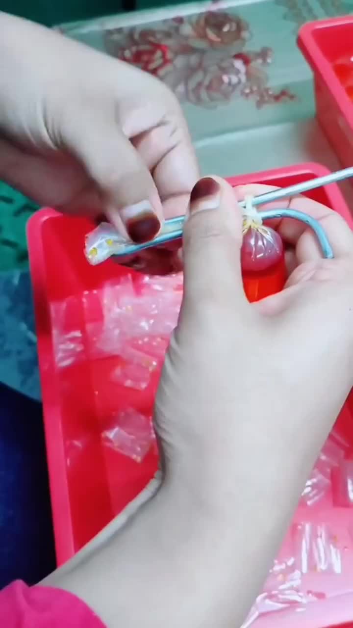 Cara Ngiketnya Unik Nih