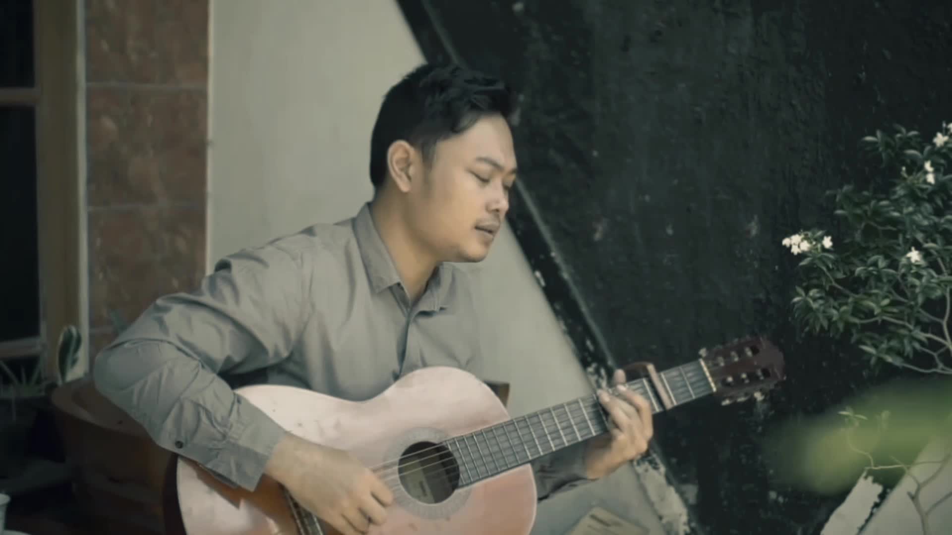 Andmesh - cinta luar biasa (cover by Adi prawira)# Show me your voice # RCTI+/ walau ku tak sehebat mereka tapi cintaku padamu luar biasa.. 