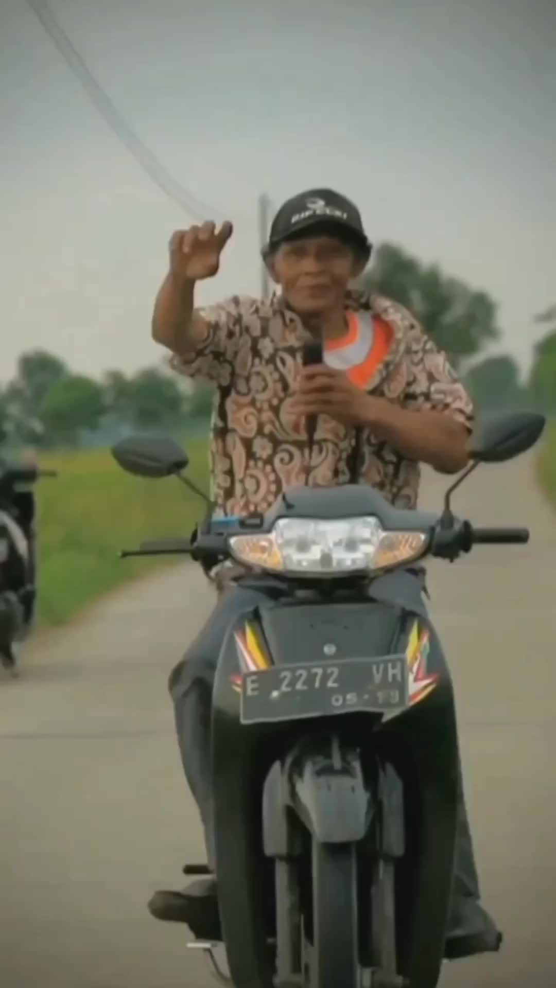 bapanya siapa ink woi