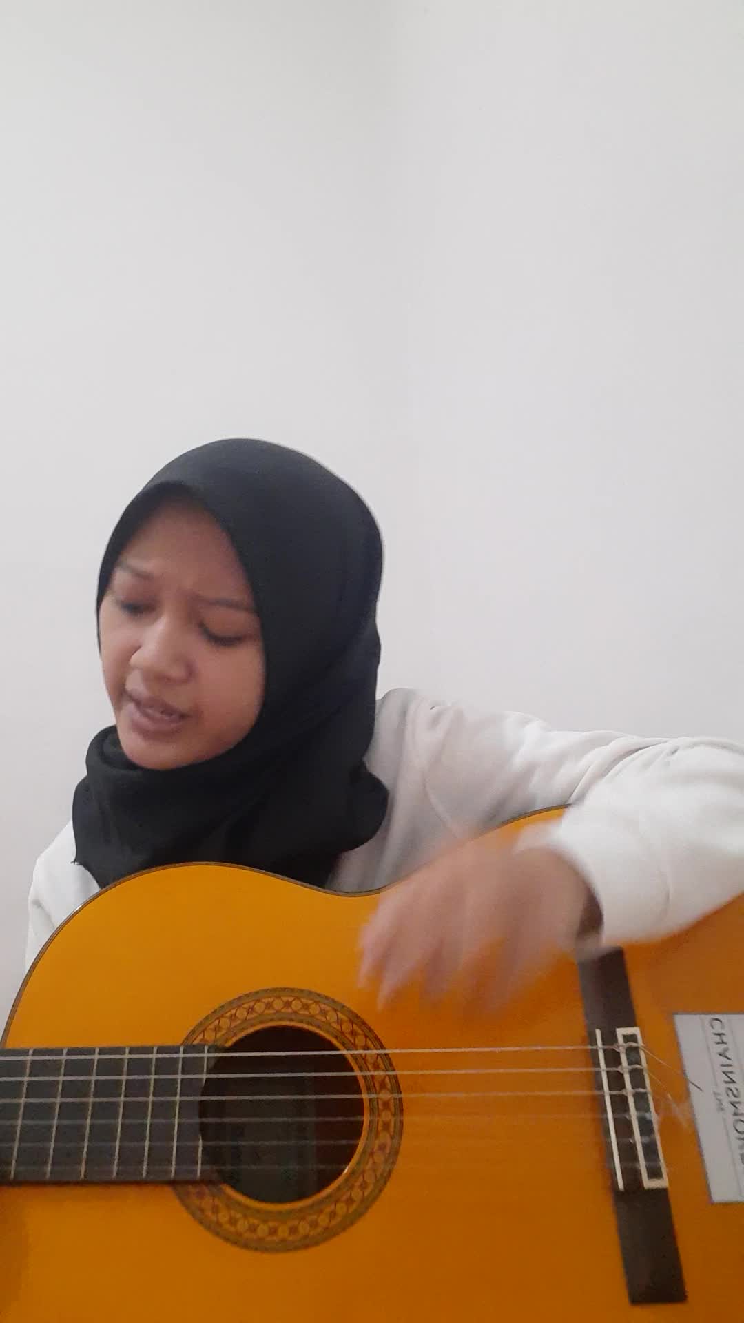 XFI2021 SOLO MULYA RAHMADANI PUTRI 18 TAHUN MAKASSAR PRICE TAG