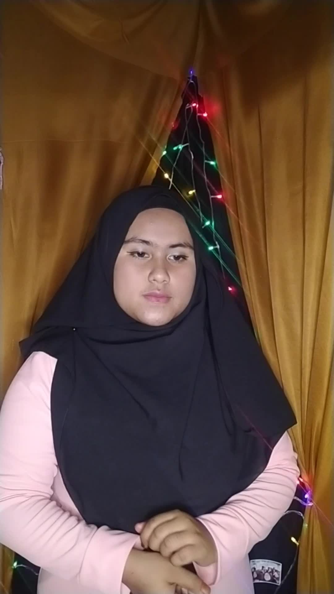 Sherly Meilova_18 tahun_Bukittinggi_Dengan Nafasmu-Ungu
Bismillah ya Allah semoga rejeki ku tahun ini bisa lolos amiin...
#voiceoframadangtv