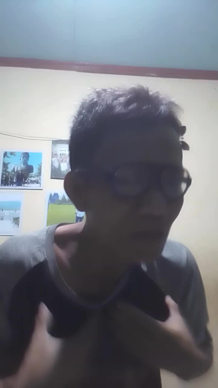 menjadi sedih 