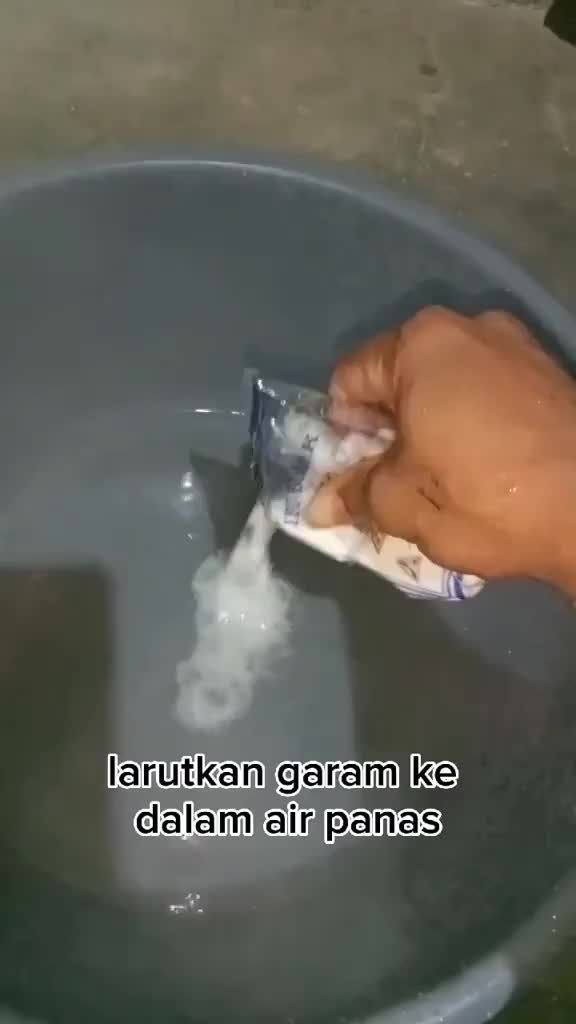 manfaat rendam kaki dengan garam