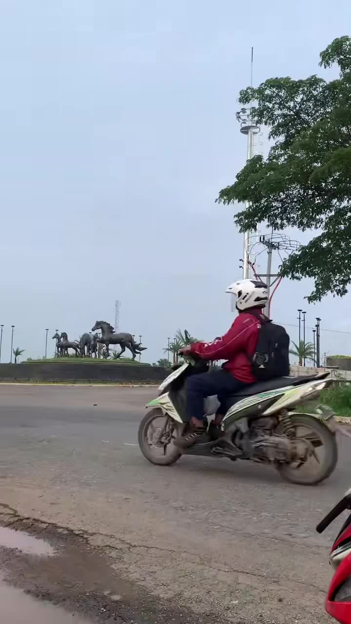 Kasian Patah Tulang Ban Depannya