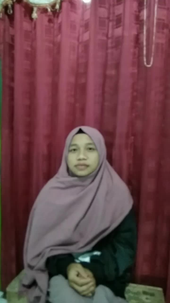 roqot'aina Dewi Astuti umur 25 tahun asal kota Tuban Jawa timur 