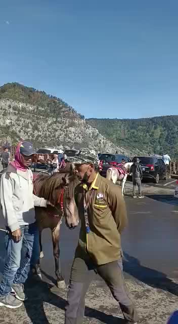 VLog HoLiday TANGKUBAN PERAHU BANDUNG toLong bantu Love vote foLow share coment di buang sayang....thanks for watching....