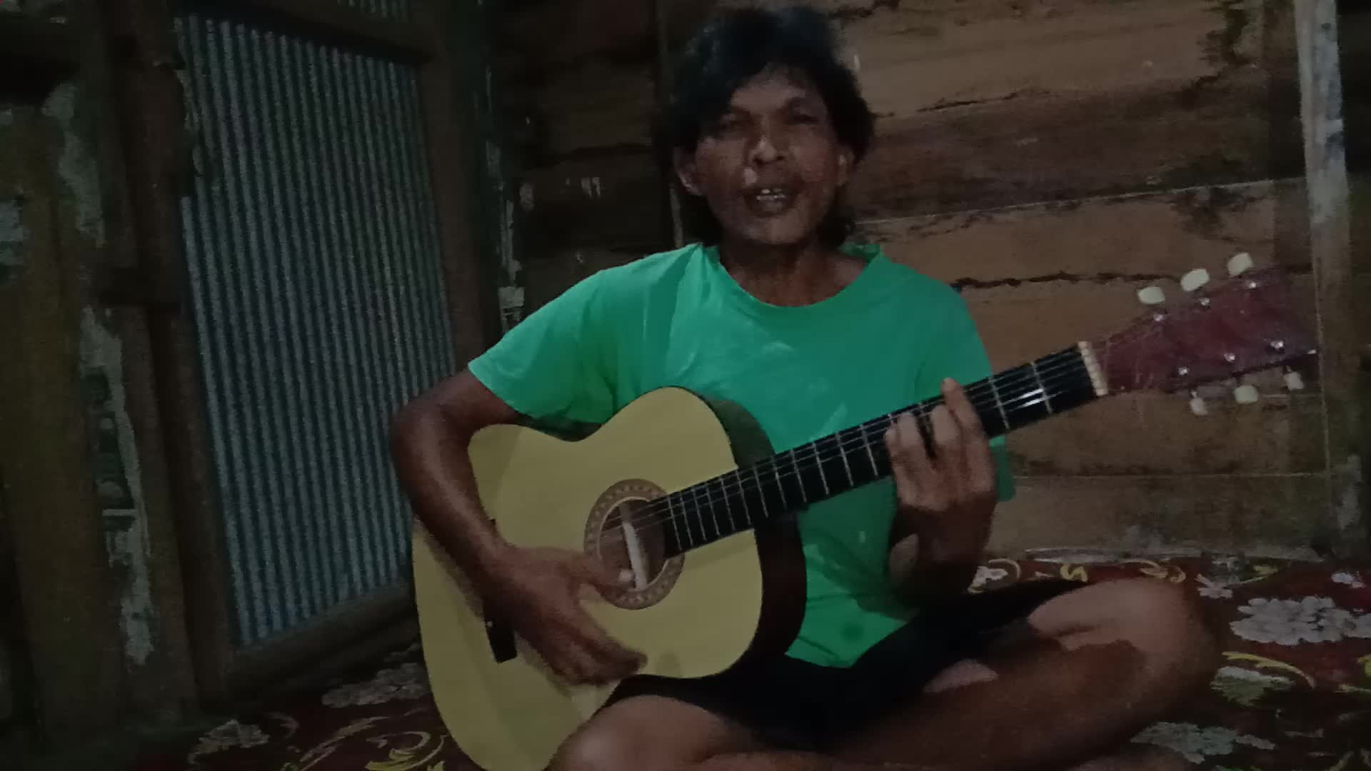 Judul lagu Kini sendiri ciptaan Olleng (Kalimantan utara) semoga terhibur