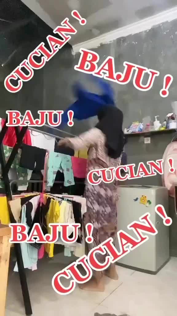 Happy weekend!!! Perasaan baru aja kelar, eh udah numpuk lagi.
