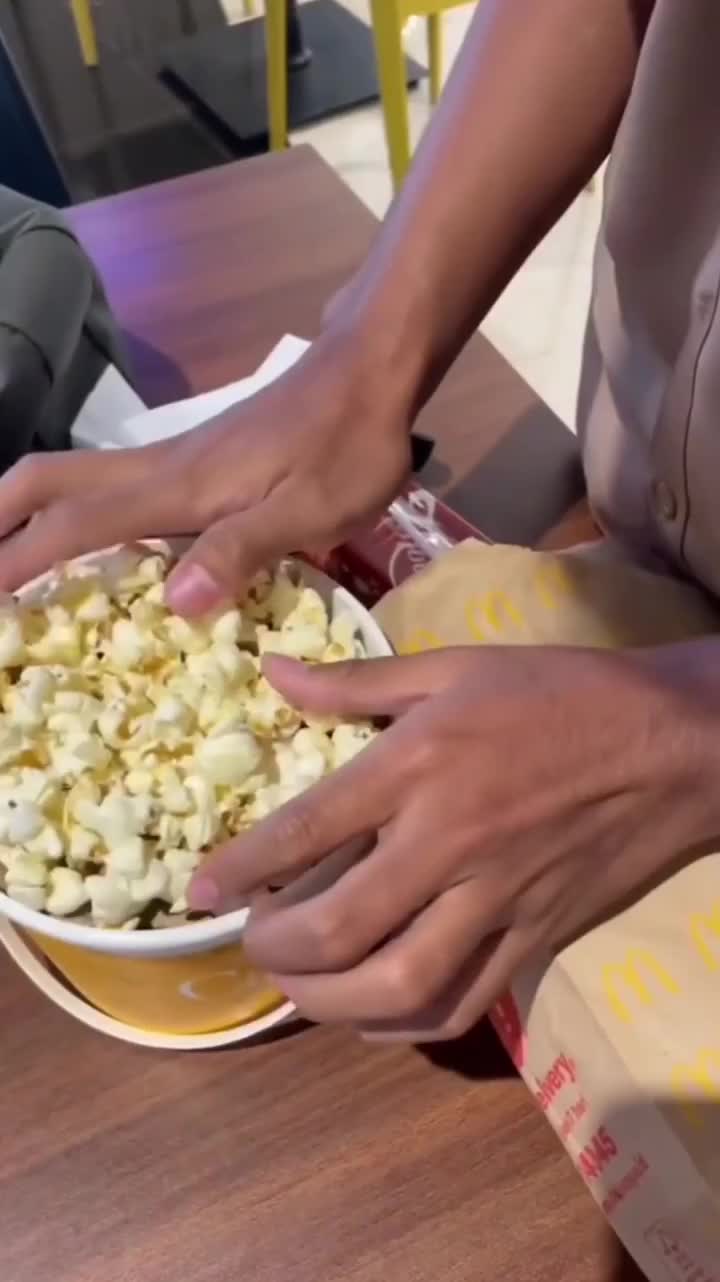 Trik Membawa Makanan Dari Luar