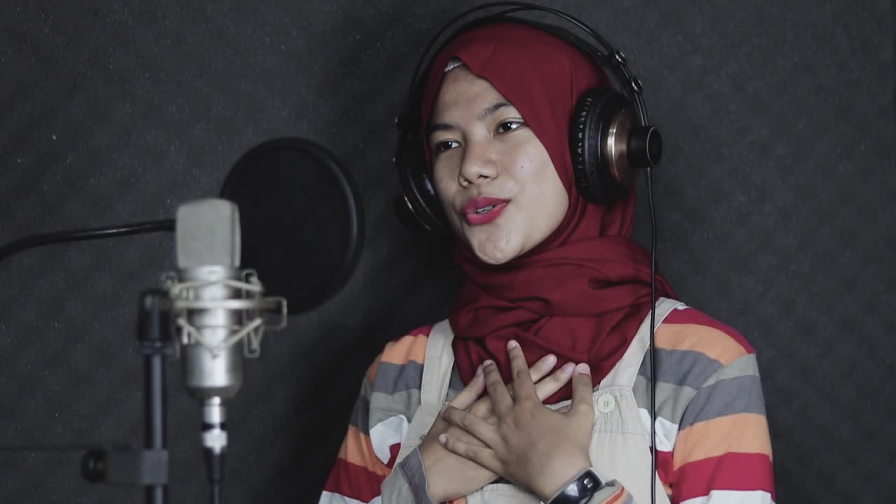 Putri Delina ft. Khifnu - Katakan Saja (Cover by. Ayura) #RCTIPlusShowYourTalent #HomeOfTale