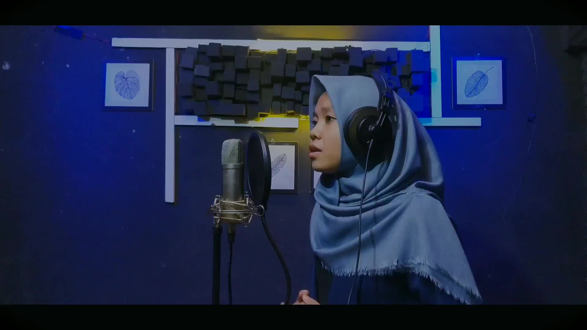 Ainun Tasya , Tangerang Banten , 20 tahun , Syaikhona