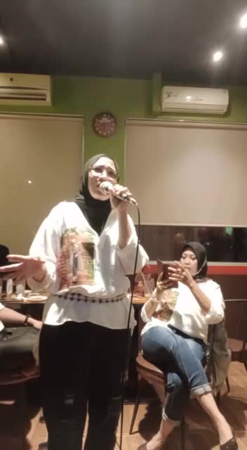 kontesambyarindonesia_Senny_Jakarta_33Th_oleh oleh #kontesambyarindonesia