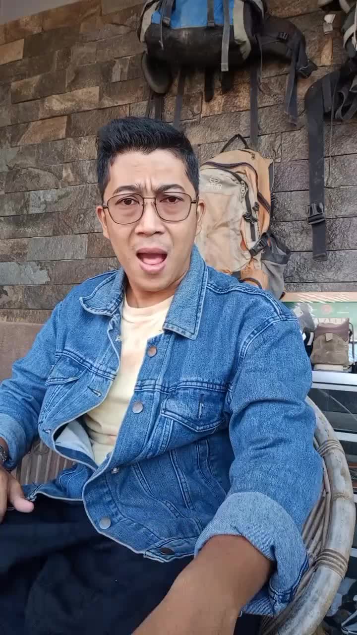 Coba Senyum Lagi *Ketika Istri Marah Di Gombalin Suami* 