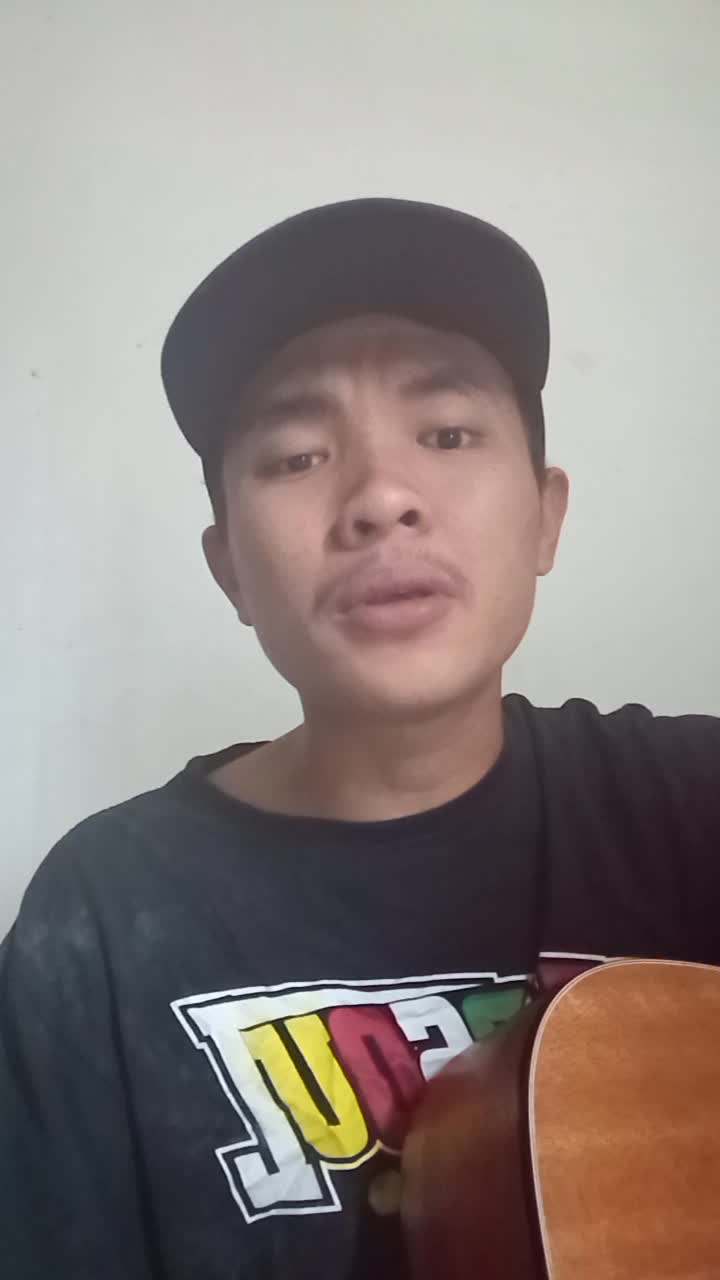 perkenalkan nama saya Derry oktavio. 