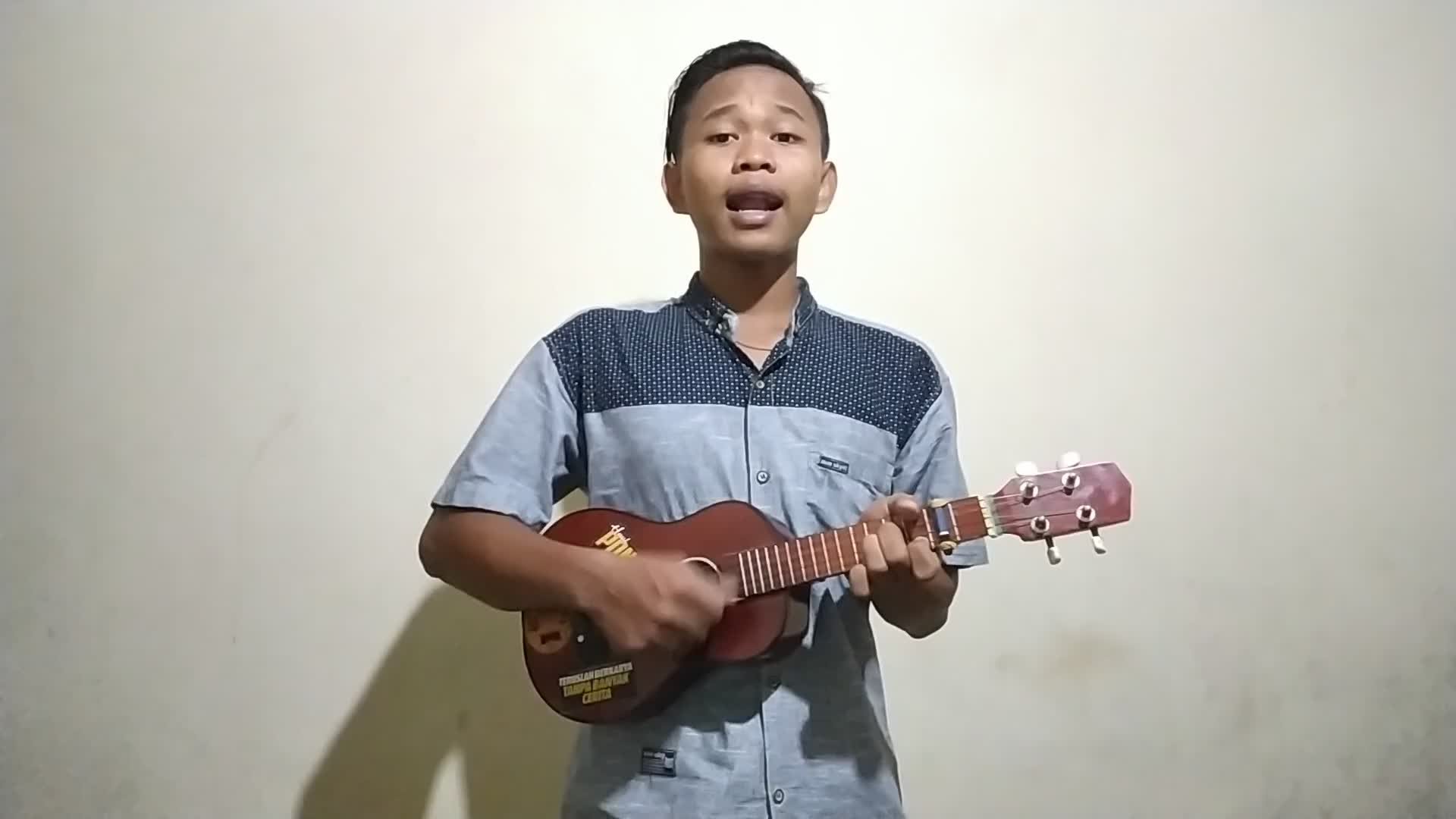 M. Thoriq Maulana Firdaus_17thn_Ds. Duduklor, Glagah Lamongan_Radio RONGGOHADI FM_Kuncung