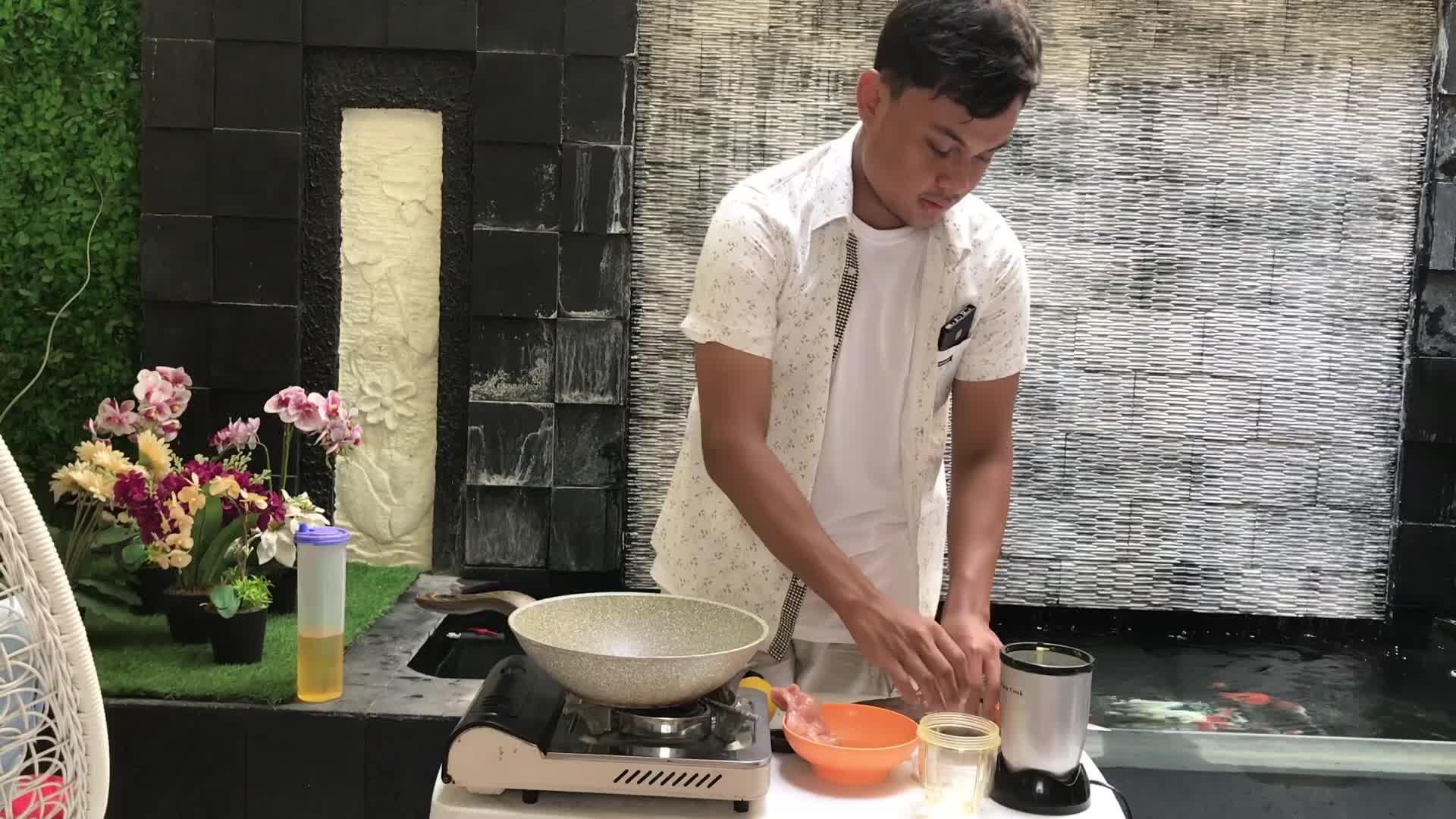 Ayam daun pandan dan salad mangga thailand (Muhammad irsal Diki) Bekasi