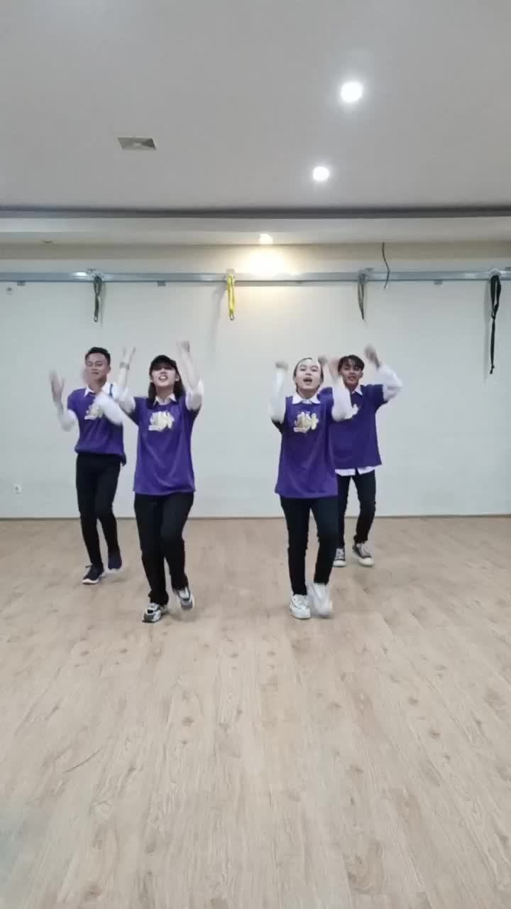 TERBANG TINGGI MENUJU ANGKASA, DAN JADILAH BINTANG 🌟🌟🌟