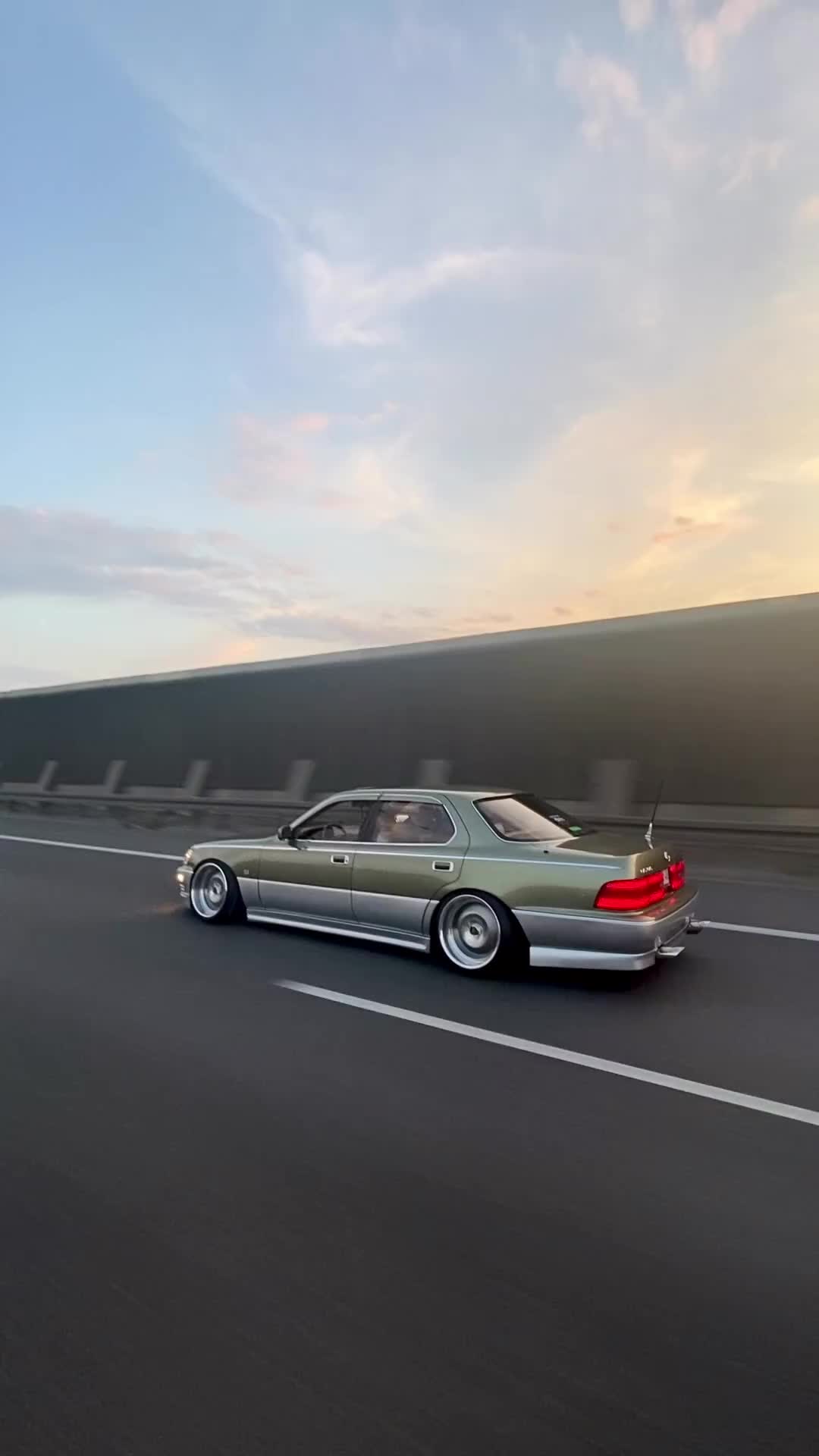 lexus ls400