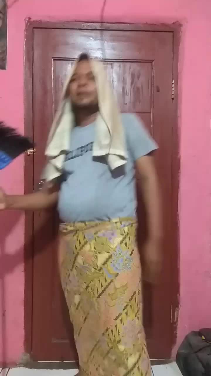 hehahahaha akuuuu pak lampir hahahaha 