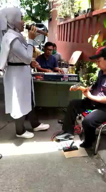 nama puput, lagu serigala berbulu domba