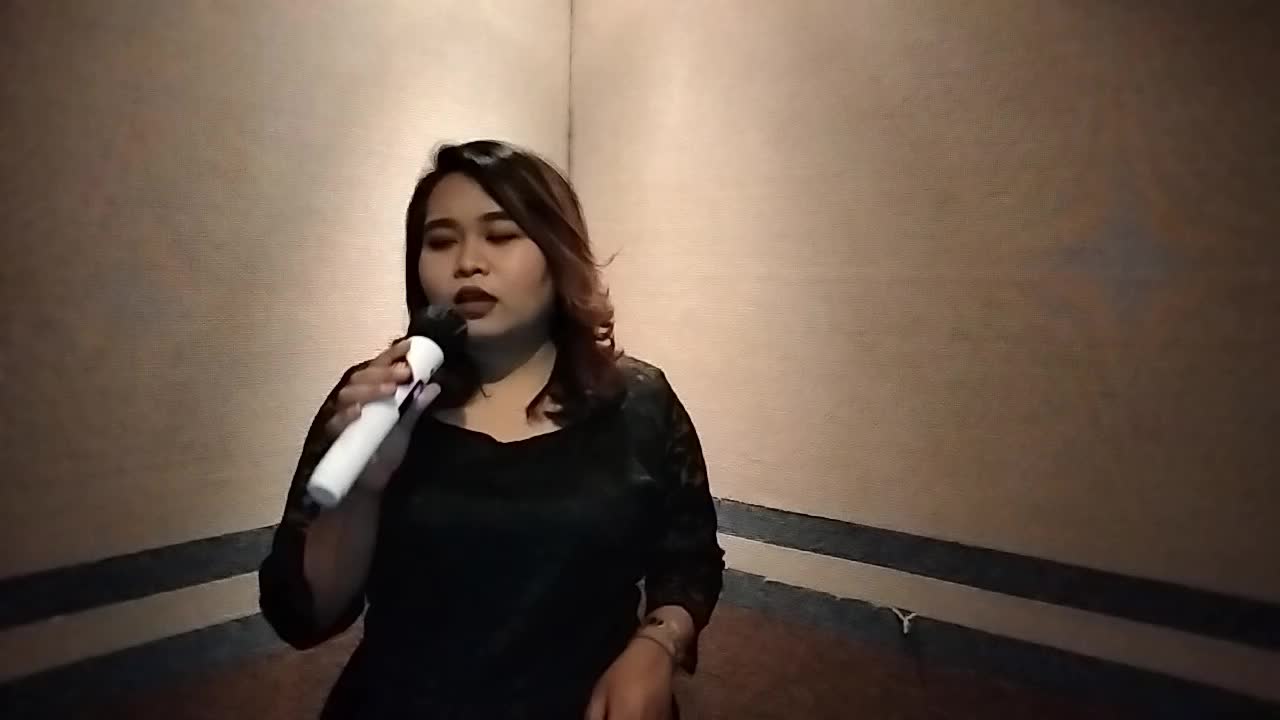 (ERINA IKA SEPTIANI_UMUR 26_MALANG_RADIO TIDAR SAKTI_