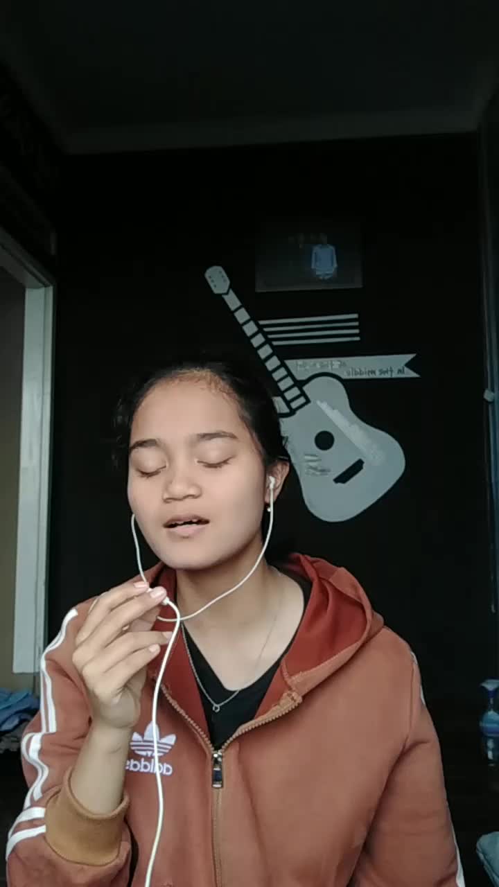 XFI2021 SOLO NAMA WANDA USIA 17 TAHUN KOTA BANDUNG  CINTA DALAM HATI