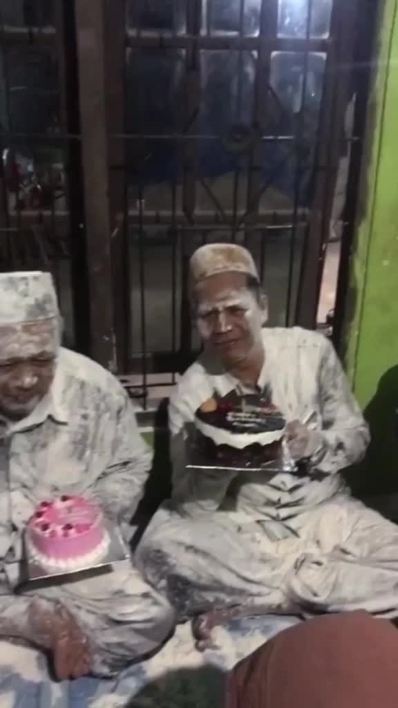 Emang Lagi Lucu-Lucunya Umur Segini