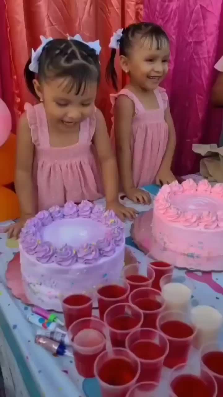 Adeknya Lawak Banget