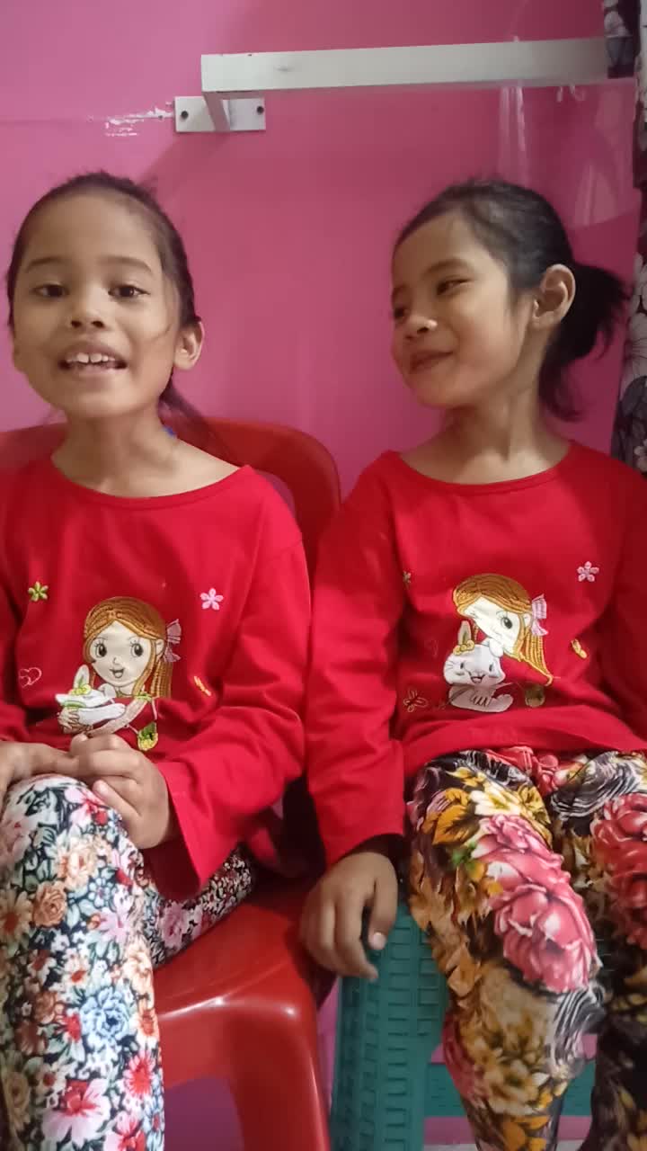 ulfa dan Amanda umur 8 tahun dan 6 tahun dari jatiroto wonogiri🥰