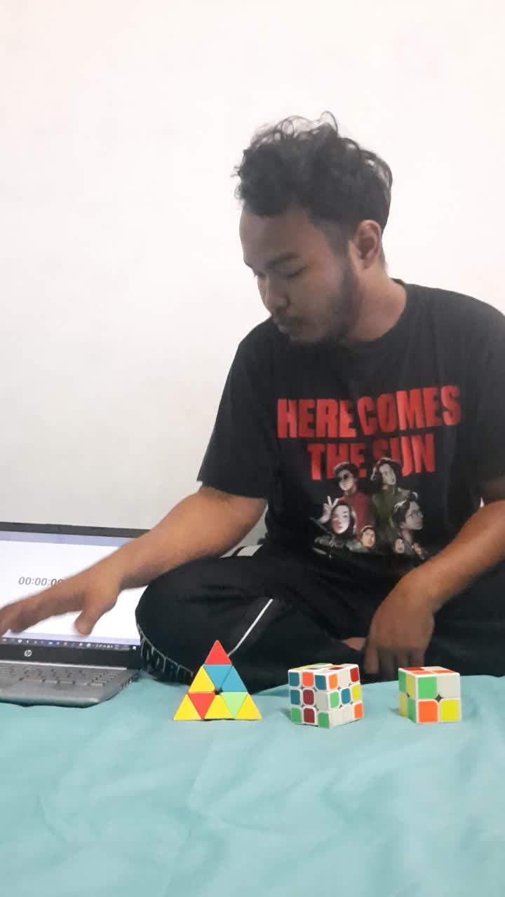 Menyelesaikan 3 Puzzle Kurang Dari 2 Menit