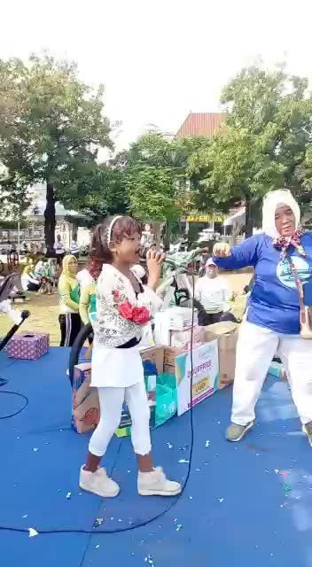 nyanyi lagi yukk