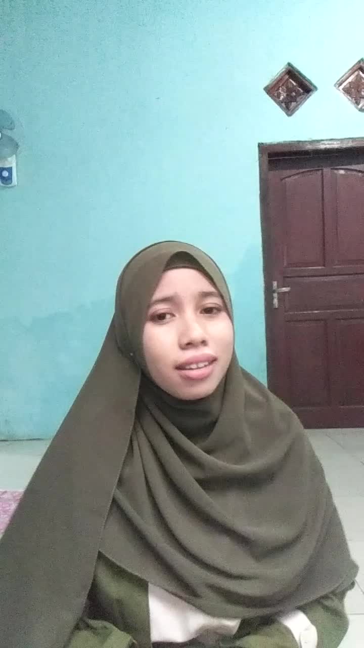 Nama Dian Riyanti usia 22thn alamat kabupaten Indramayu sholawat "Syaikhona"
