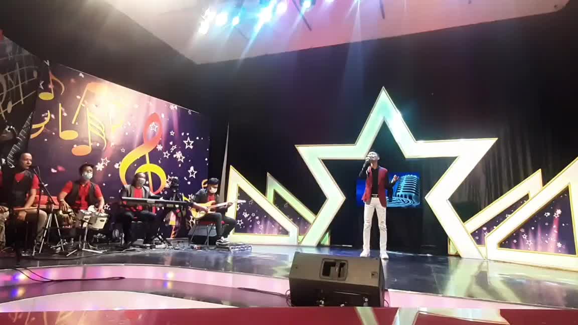 @kdi 2021,Rendy Saputra,asal provinsi Riau kota Pekanbaru,umur 17 bekerja kuli bangunan dan nyanyi panggung 