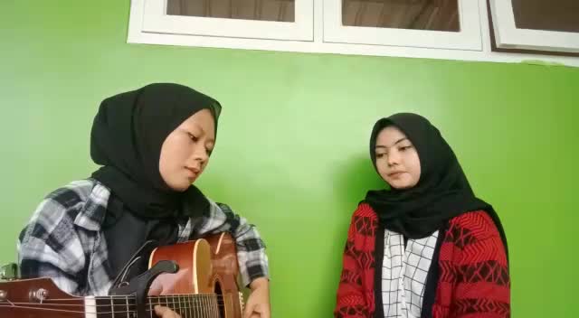 Nama : Nining meida & Alya nurfalah
Umur : 24 th & 18 th
Asal : kota karawang jawa barat
Judul lagu : lawkana 

#voiceoframadangtv