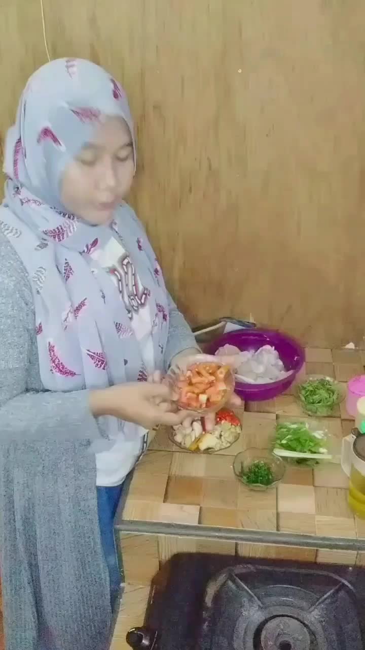 masak ayam woku belanga manado sambil di iringi suara hujan #onlineauditionmci8