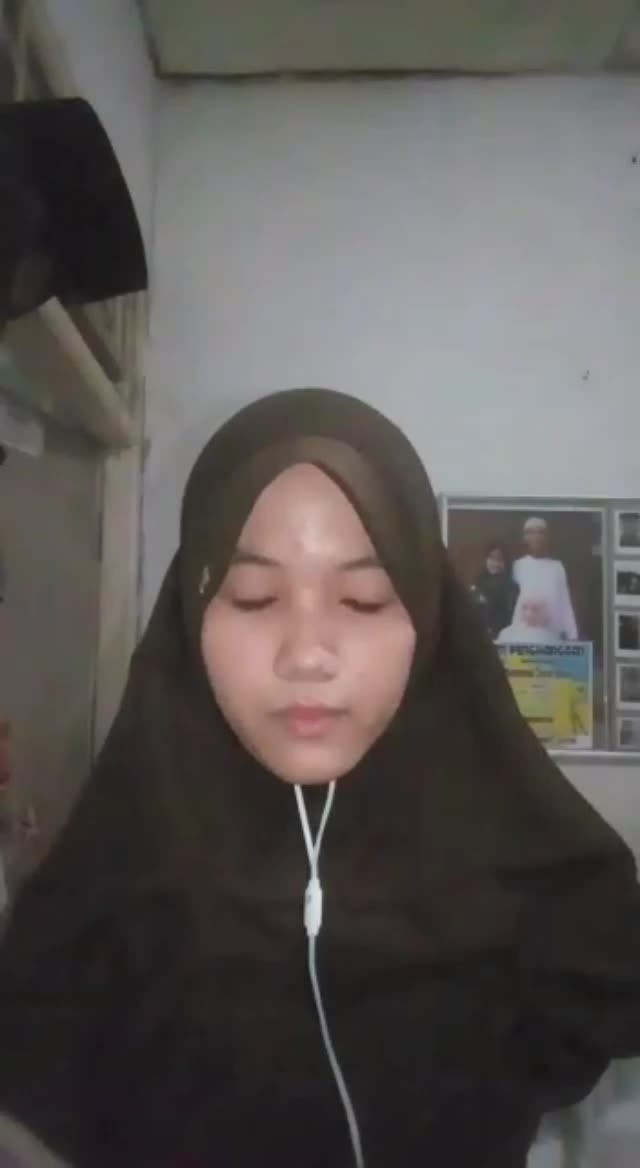nama:amelia devina, umur: 15tahun asal kota:bogor jawa barat ,judul lagu:syaikhona