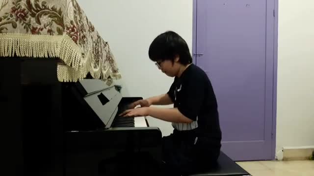Beethoven Pathetique Sonata 3rd movement oleh Ryu Lawden dari Medan 