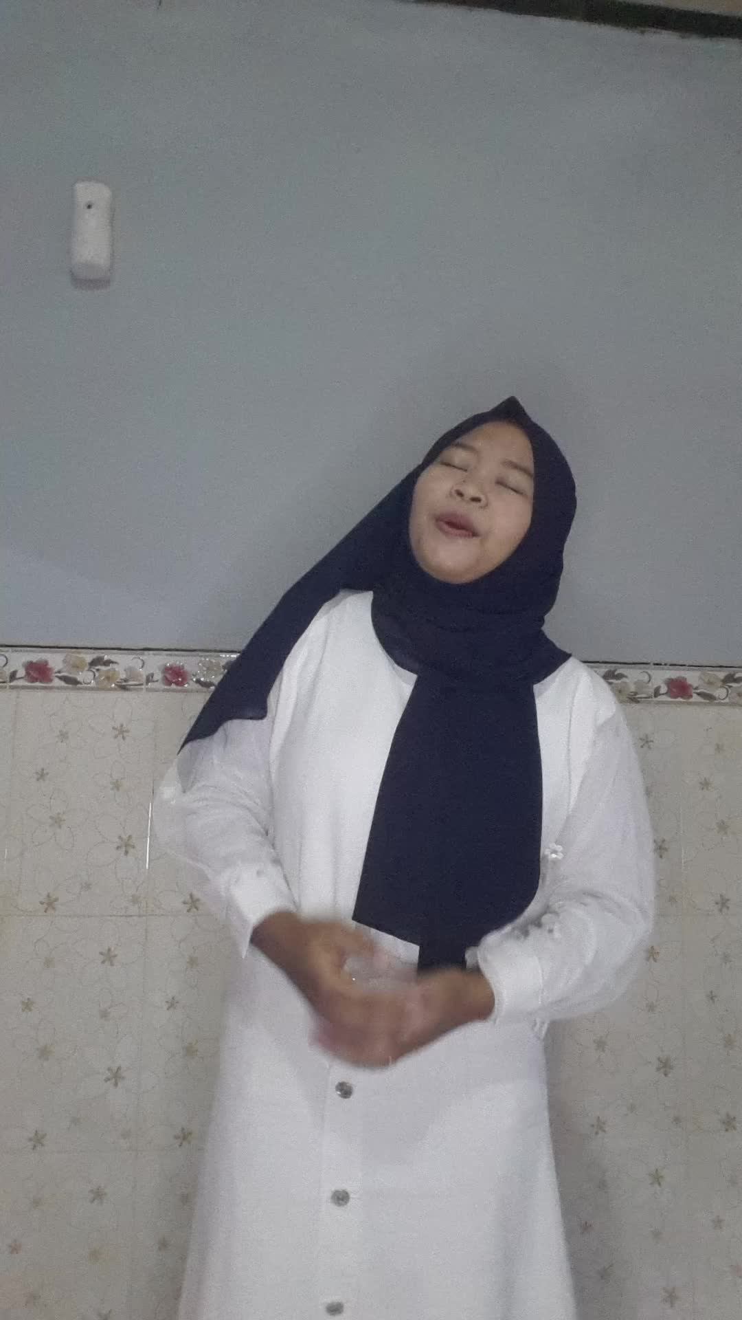 Ananda Salmah Nabela_20_Lamongan_WaqtuSahar