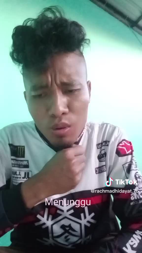 menunggu