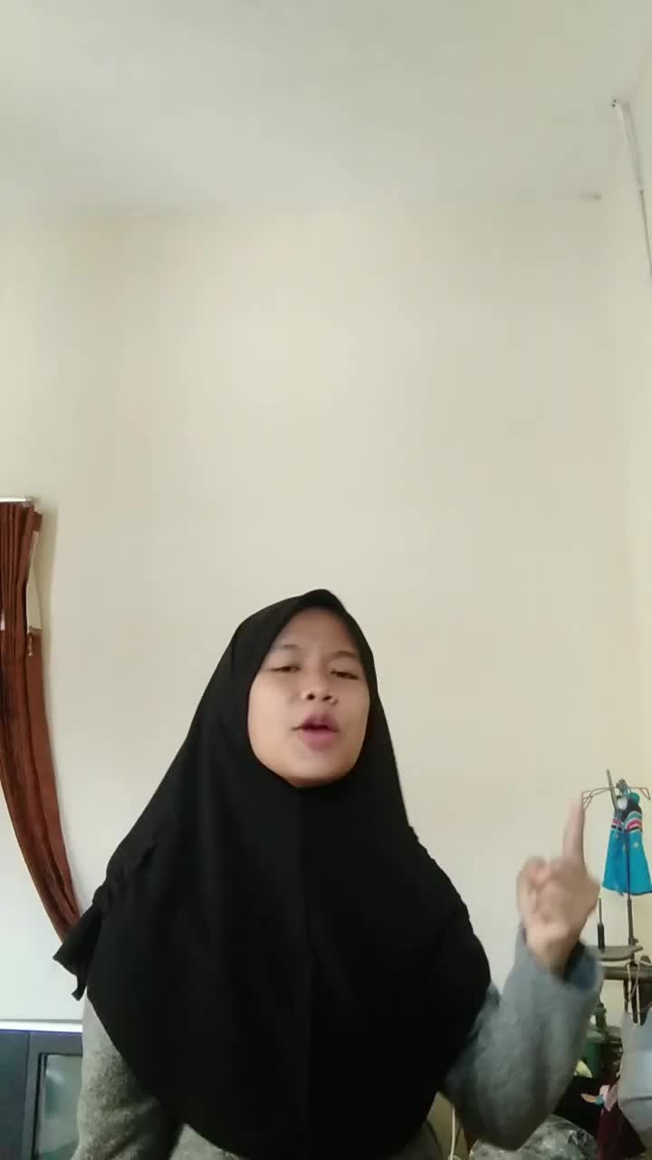 Acting Elsa marah ke Nino