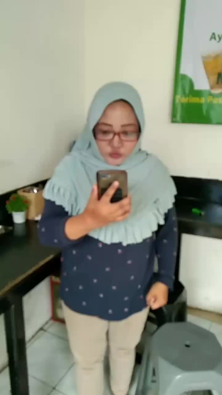 Andin marah marah Bae,.. vote me gaes