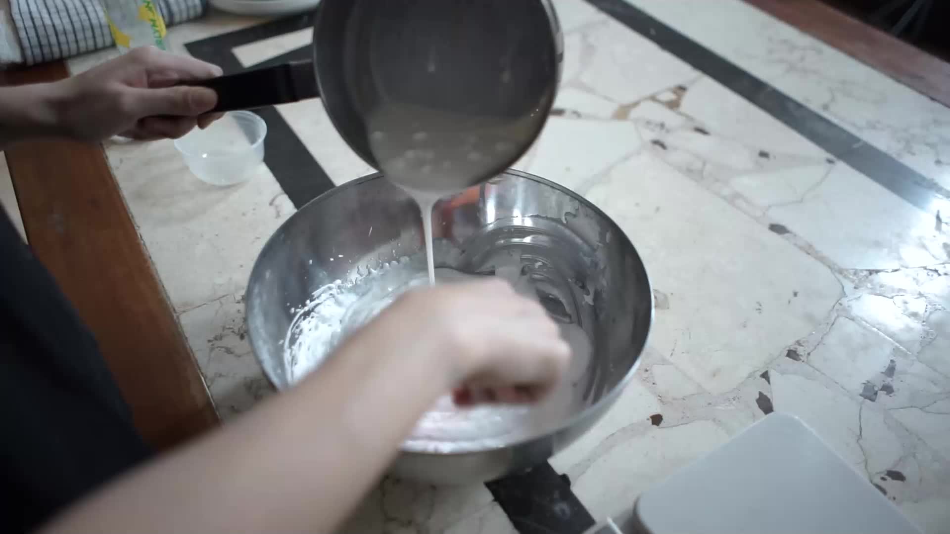 Ada dessert manis dengan cita rasa Indonesia dan idenya dari si “cantik manis” yuk ikutin #onlineauditionmci9