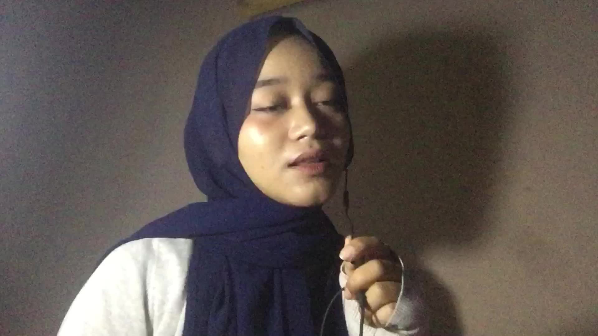 NatasyaAriffa_19tahun_Bandung_Deen Assalam