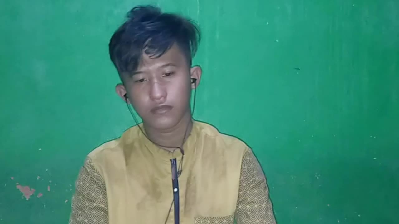assalamualaikum.                                 Nama: Mohammad Taufiqurrohman      Asal   : Pontianak Kalimantan barat.        Umur :17 thn