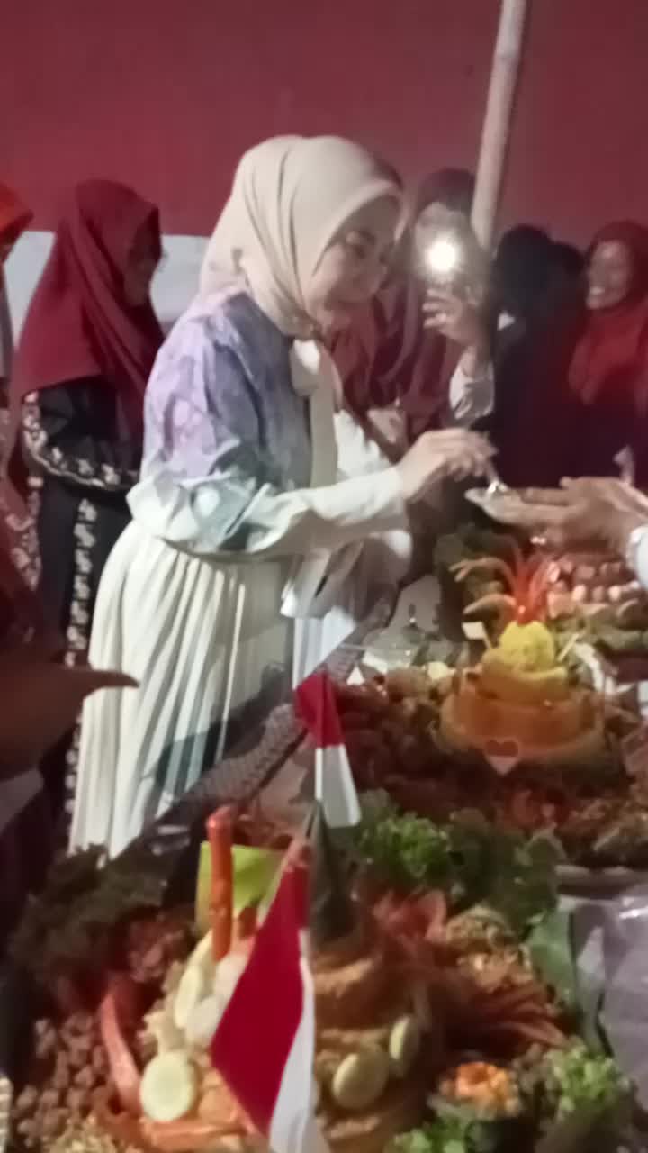 Nasi tumpeng hebat 