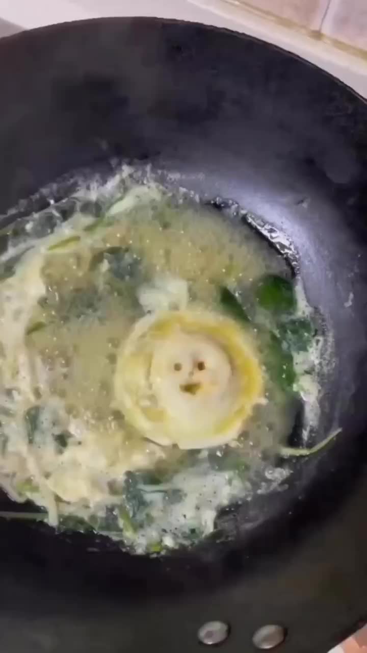 Wkwk Telornya Ngeledek