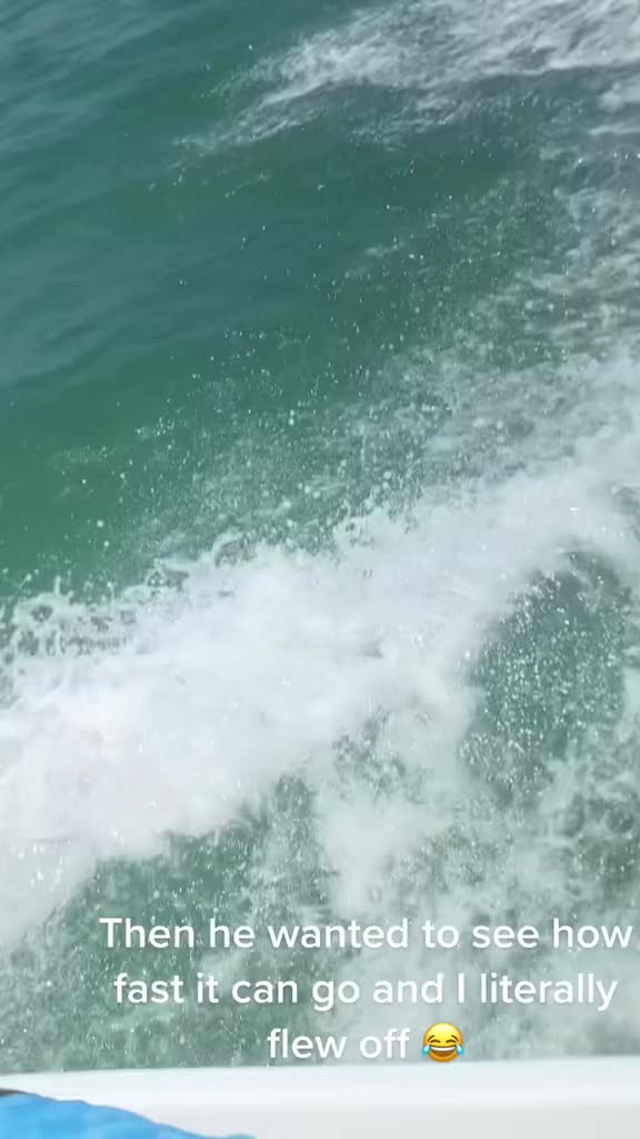 saatnya aku main jet ski