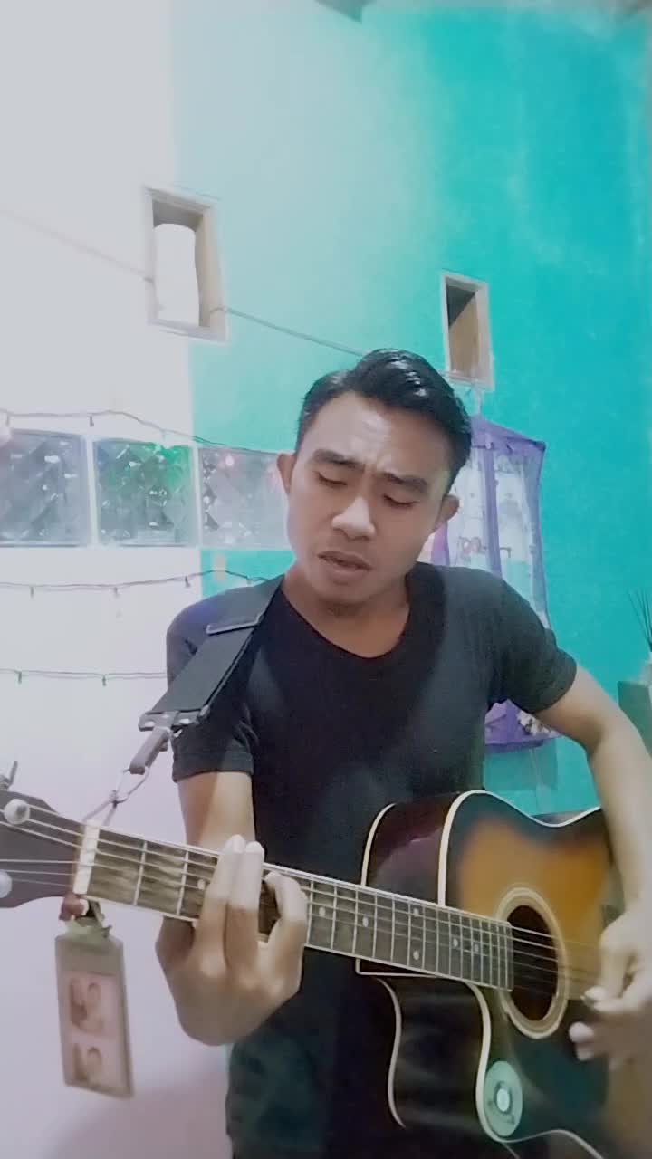 XFI2021 SOLO JOFRI MANUMPIL 30TH TANGERANG SELATAN 1.THE SECOND YOU SLEEP(SAYBIA) 2.JENUH(RIO FEBRIAN)