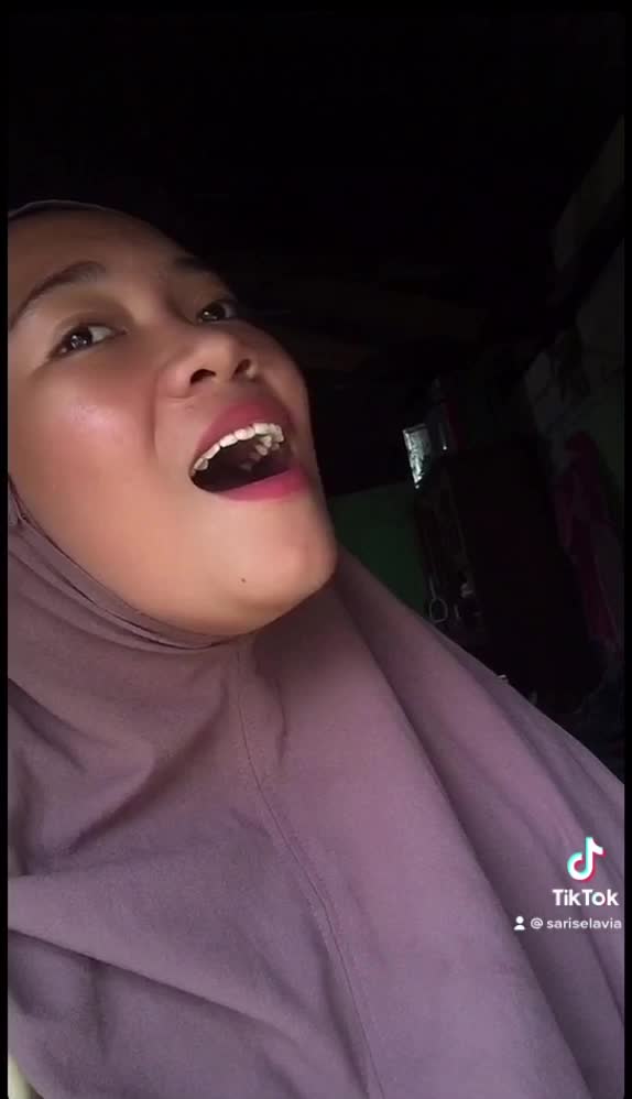 IDOL_XII Sari ramadhani usia 22tahun kota palu sulawesi tengah JUDUL LAGU : sisa rasa- Mahalini , Aw della-tertawan hati.