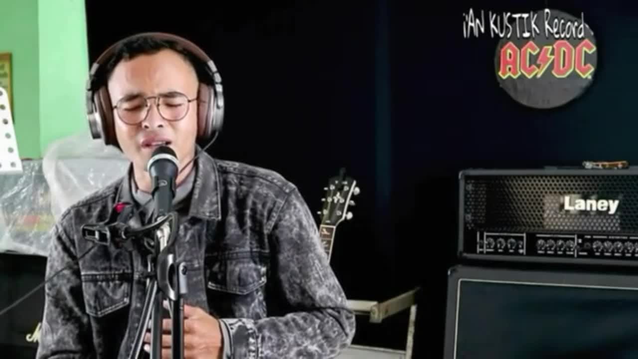 Nama: Andi Kurniawan, Umur: 20Thn, Kota Asal: Banten (Domisili Garut), Jdl Lagu: Assalamuaika. NoHp. 085865798750 #Voiceoframadhan2021
